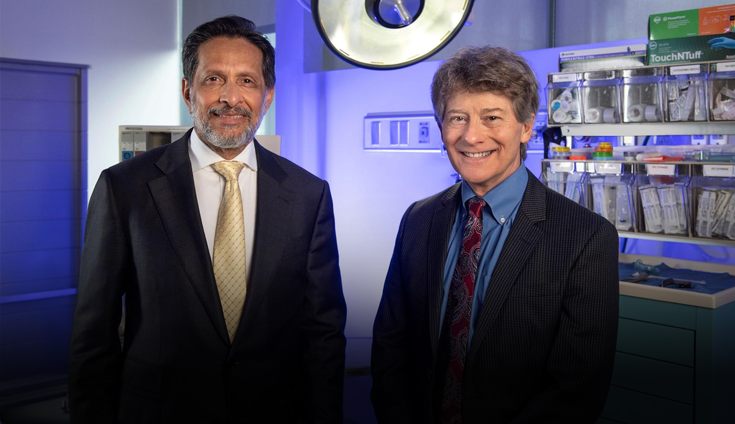 Dr. Arun Sanyal, Director of the Stravitz-Sanyal Institute for Liver Disease & Public Health, stands next to project donor Dr. R. Todd Stravitz.